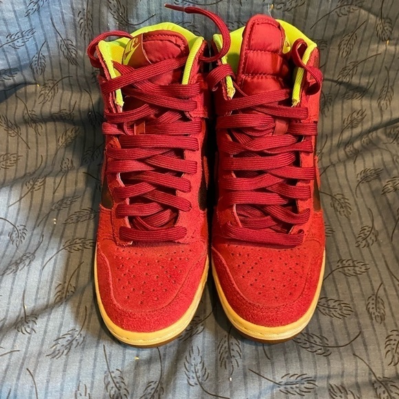 Nike dunks sky high noble red suede camo hidden wedge sneaker 5.5 - Picture 2 of 8